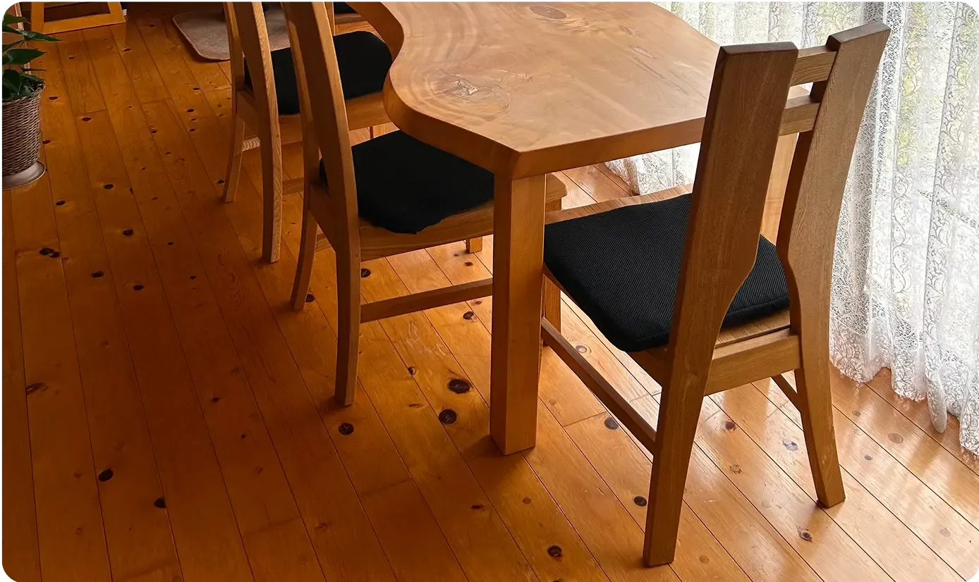 直方市 Y様邸(木製椅子)